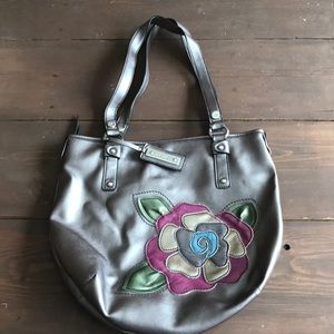 Fun Relic silver purse with appliqué!